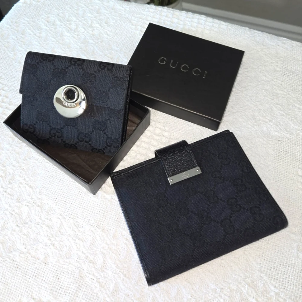Like New! Gucci Bundle - GG Black Cloth Wallet and Agenda - Picture 1 of 16